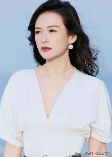 刘大锤最新爆料汪峰视频,揭秘摇滚传奇背后的故事 第3张 刘大锤最新爆料汪峰视频,揭秘摇滚传奇背后的故事 第3张